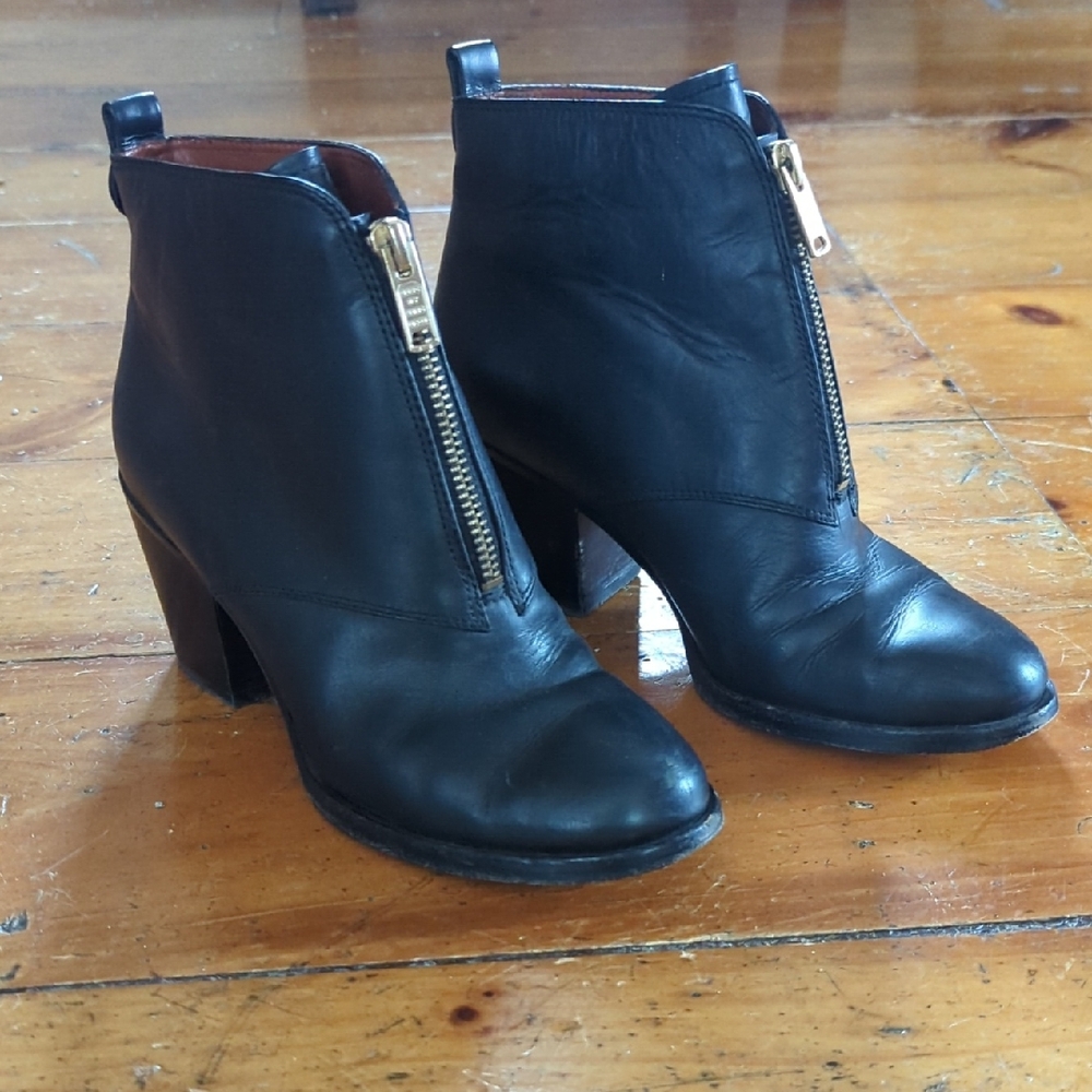 Marc By Marc Jacobs Black Zip Ankle Booties 36.5